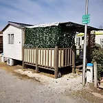 Mobil Home A Europcamping Avec Piscine